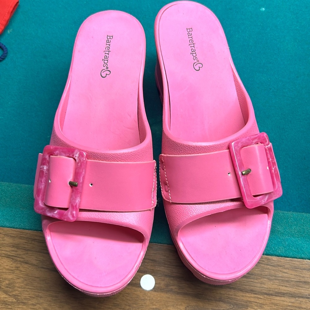 BARETRAPS BRITANY Wedge Slip-On Slide Sandals